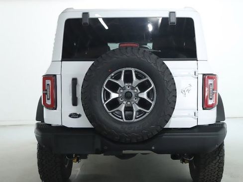 Used 2025 Ford Bronco Badlands image 18