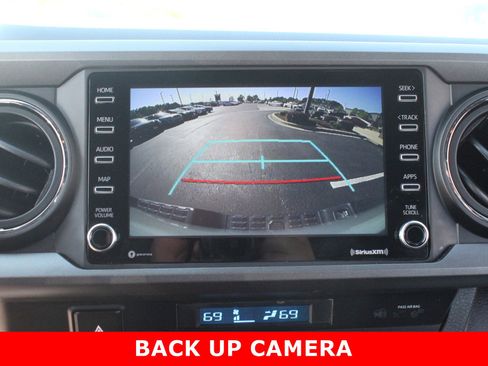 Used 2022 Toyota Tacoma TRD Off-Road AWD/4WD image 22