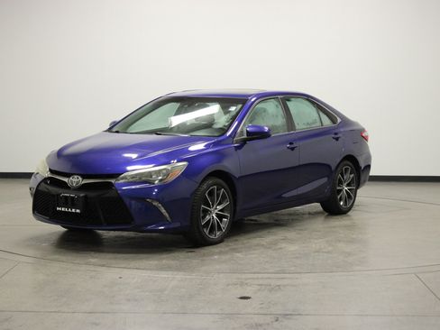 Used 2016 Toyota Camry XSE image 4