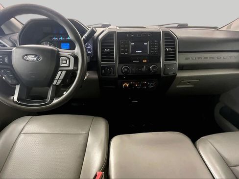 Used 2018 Ford F250 XL w/ Power Equipment Group AWD/4WD image 14