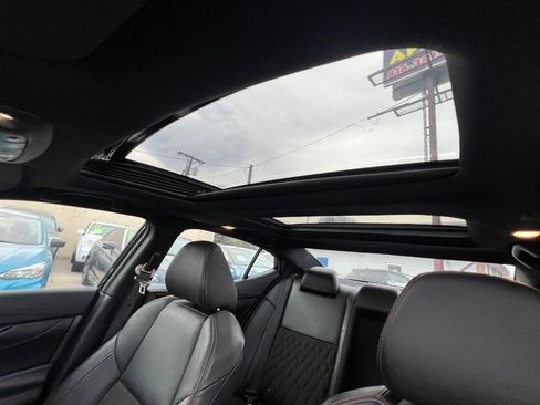 Used 2023 Nissan Maxima SR w/ Sport Mat Group FWD image 19