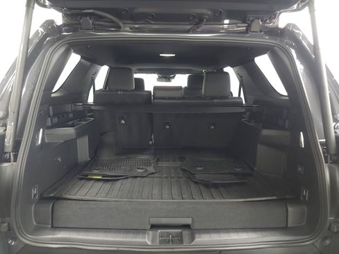 Certified 2025 Toyota 4Runner Limited AWD/4WD image 11