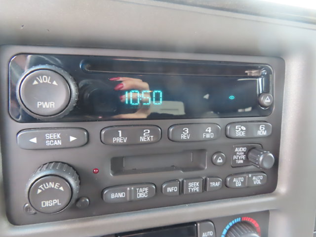 Used 2004 GMC Yukon Denali AWD/4WD image 24