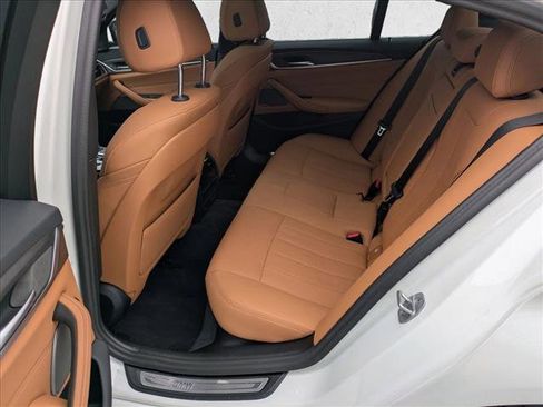 Certified 2023 BMW 530i w/ Premium Package image 19