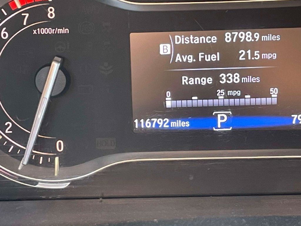 Used 2016 Honda Pilot Touring image 25