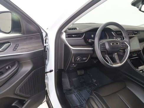 Used 2023 Jeep Grand Cherokee L Limited AWD/4WD image 49