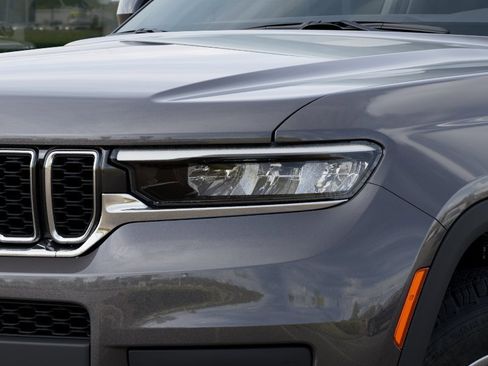 New 2025 Jeep Grand Cherokee L Laredo image 24