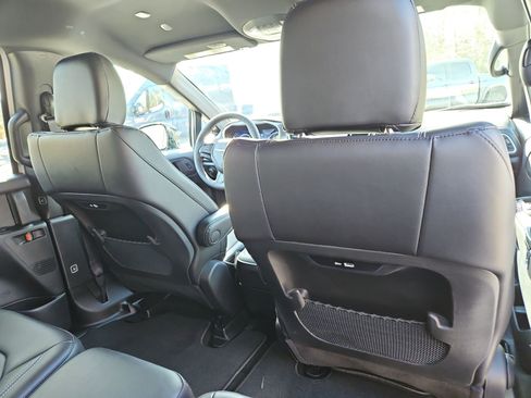 New 2026 Chrysler Pacifica Select w/ S Appearance Package image 18