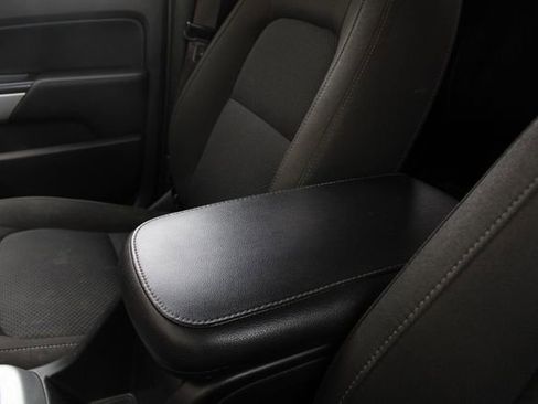 Used 2019 Chevrolet Colorado LT AWD/4WD image 18