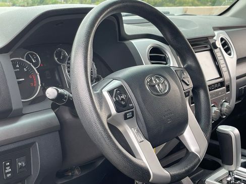 Used 2017 Toyota Tundra SR5 image 6