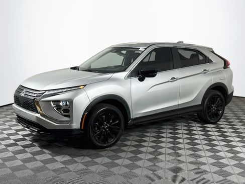Used 2024 Mitsubishi Eclipse Cross LE AWD/4WD image 4