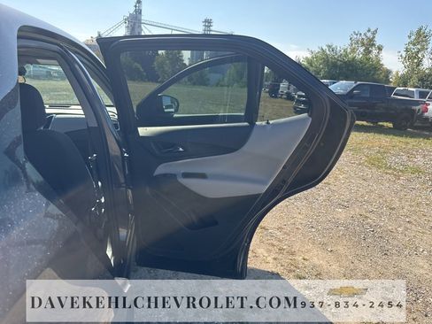 Used 2022 Chevrolet Equinox LS w/ LS Convenience Package image 23