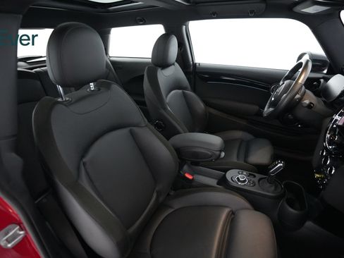 Used 2024 MINI Cooper SE w/ Signature Upholstery Package FWD image 4