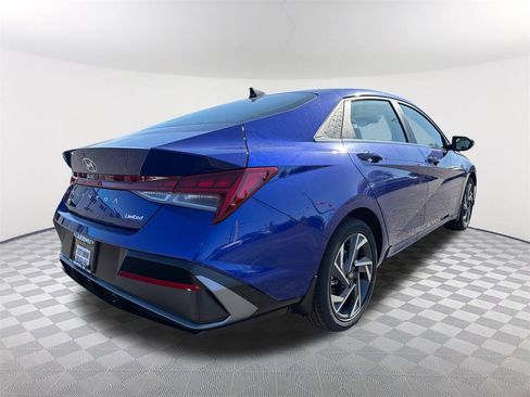 New 2026 Hyundai Elantra Limited image 5