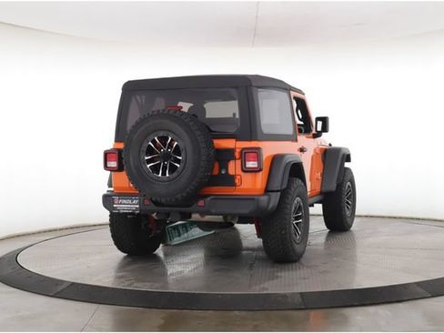 Used 2025 Jeep Wrangler Sport AWD/4WD image 7