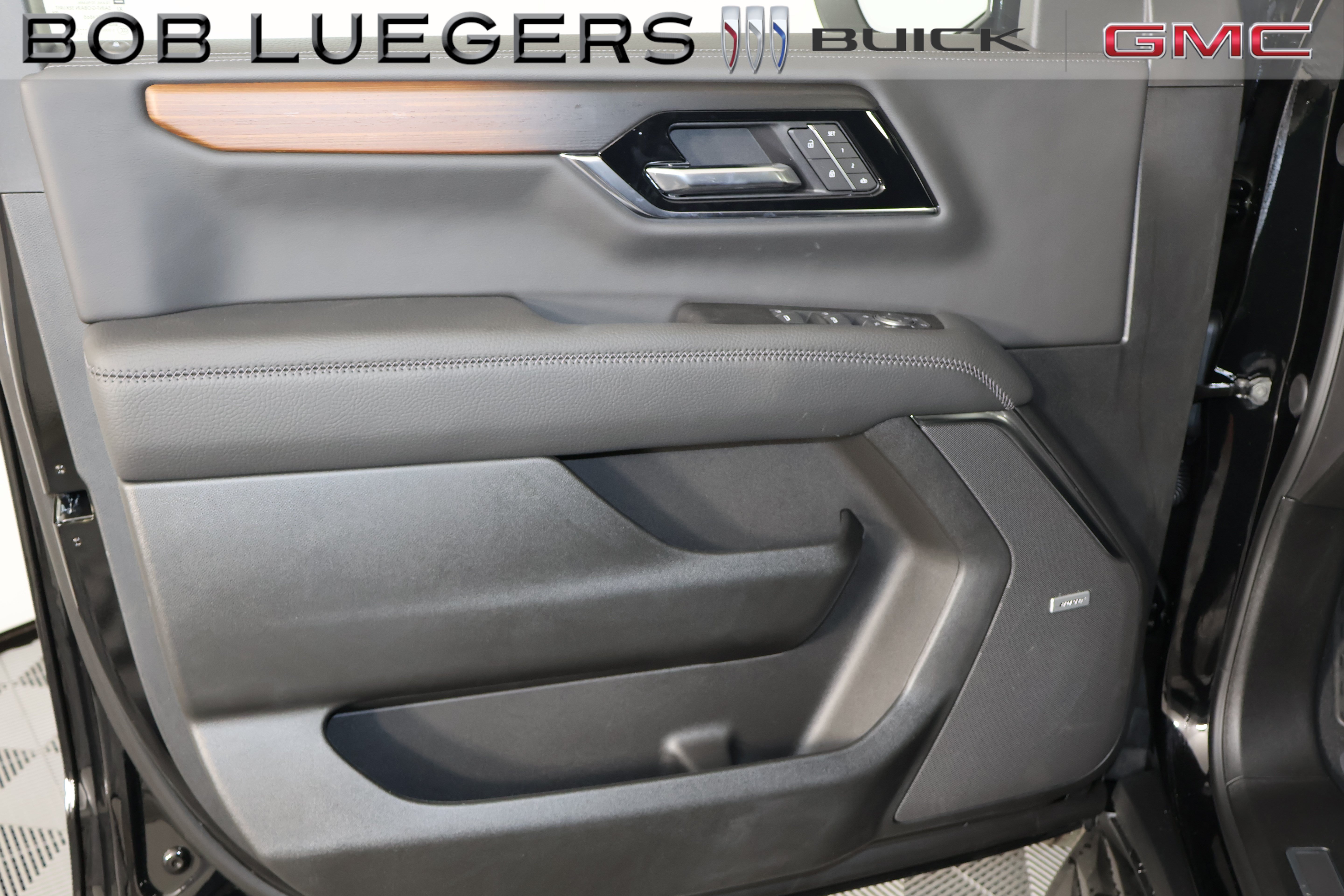 New 2026 GMC Yukon Denali AWD/4WD image 6