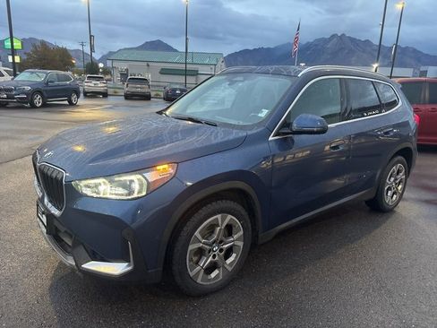 Used 2023 BMW X1 xDrive28i image 3
