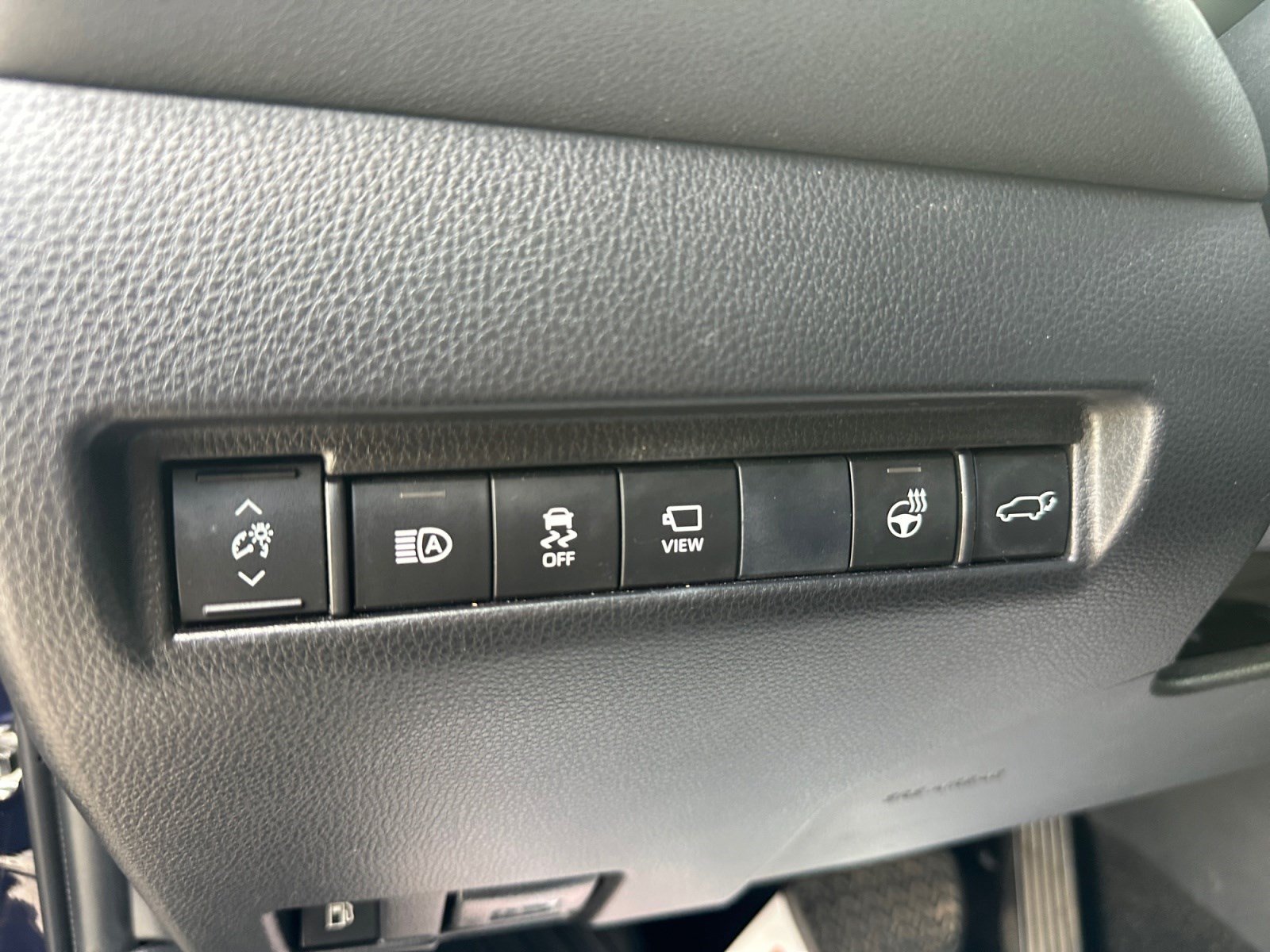 Used 2021 Toyota Venza Limited AWD/4WD image 19
