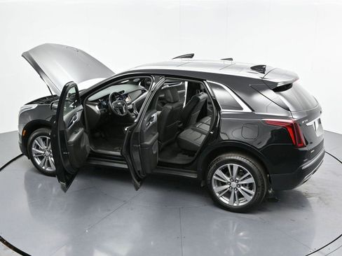 Used 2025 Cadillac XT5 Premium Luxury AWD/4WD image 41