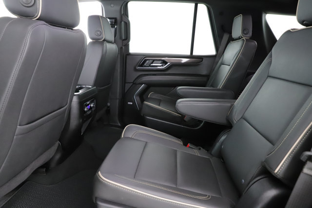 Used 2025 GMC Yukon Elevation w/ LPO, Elevation Black Package AWD/4WD image 28