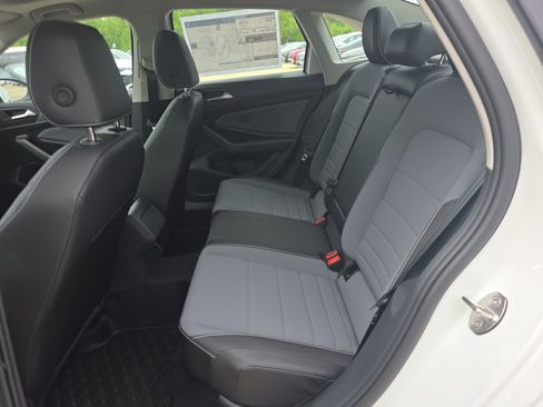 New 2026 Volkswagen Jetta SE FWD image 16