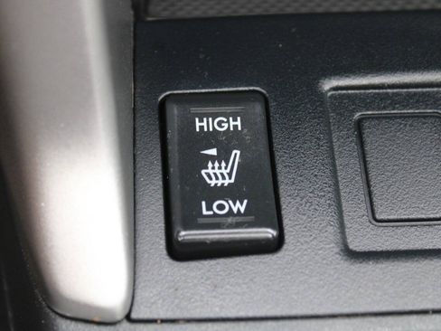 Used 2015 Subaru Forester 2.5i Premium AWD/4WD image 40