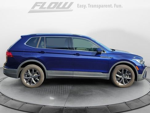 Certified 2022 Volkswagen Tiguan SE image 8