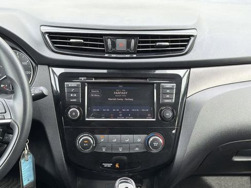 Used 2021 Nissan Rogue Sport S FWD image 5