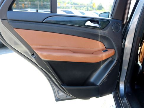 Used 2018 Mercedes-Benz GLE 43 AMG 4MATIC image 27