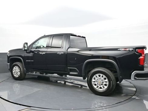 Used 2024 Chevrolet Silverado 2500 LTZ image 3
