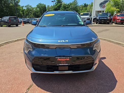 Used 2023 Kia Niro Wind w/ Wind Preserve Package FWD image 8