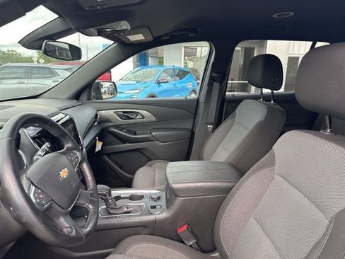 Used 2023 Chevrolet Traverse LT FWD image 10