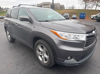 Used 2015 Toyota Highlander Limited Platinum video 2