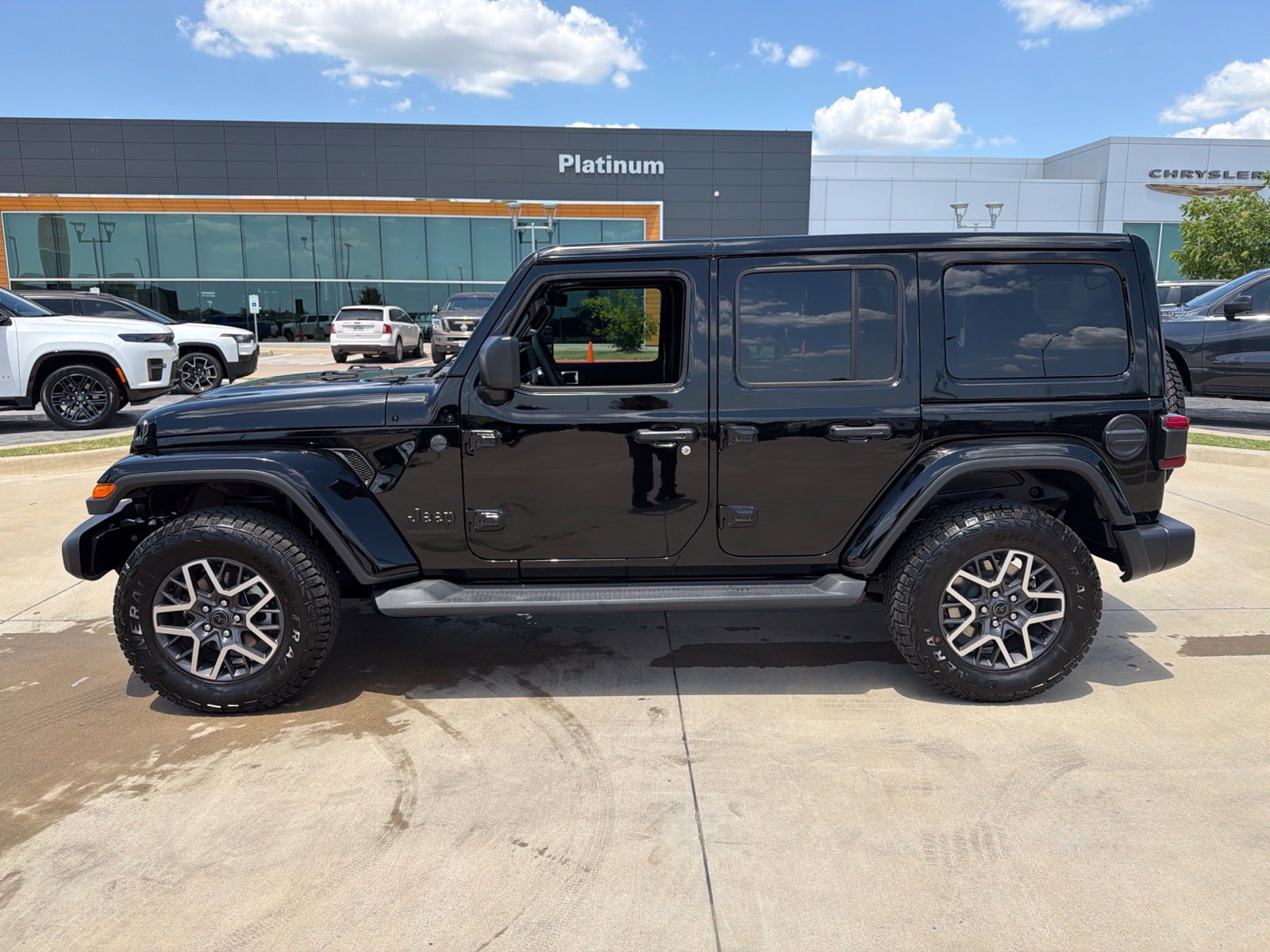 New 2026 Jeep Wrangler Unlimited Sahara AWD/4WD image 2