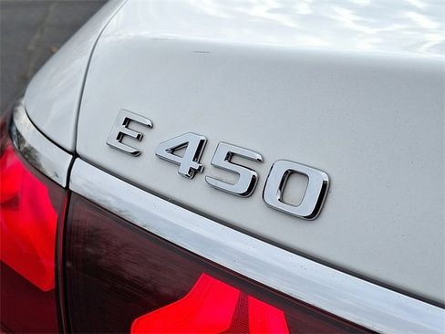 Certified 2024 Mercedes-Benz E 450 4MATIC Sedan image 31