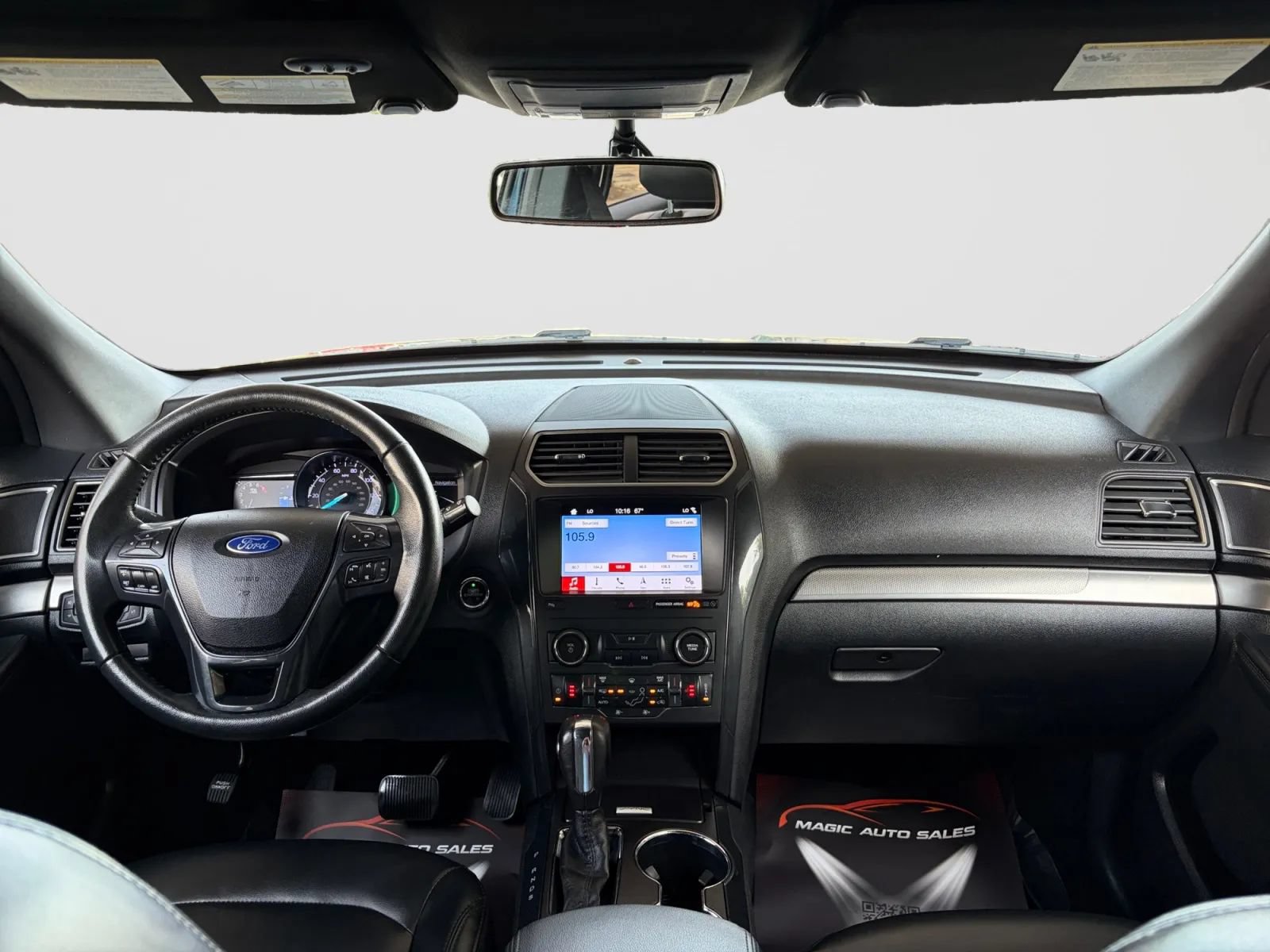 Used 2019 Ford Explorer XLT w/ Equipment Group 202A AWD/4WD image 24