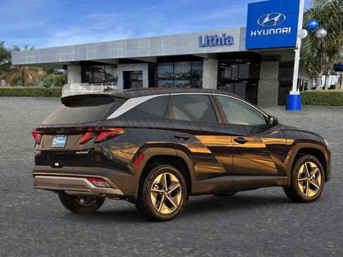 New 2026 Hyundai Tucson SEL image 2