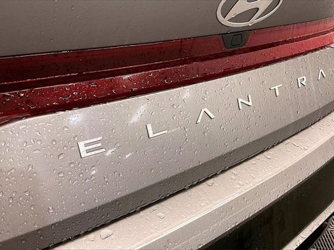 Certified 2025 Hyundai Elantra Sport image 26