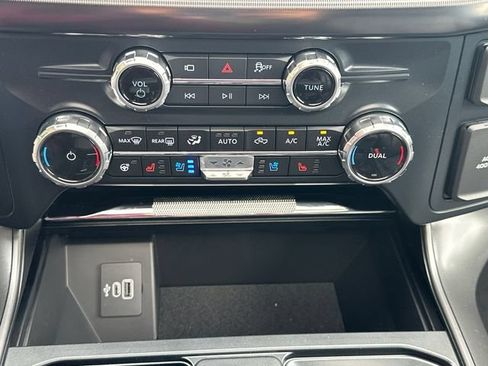 Used 2026 Ford F150 Lariat AWD/4WD image 36