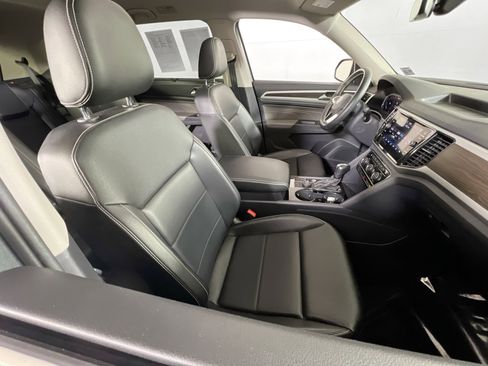 Used 2022 Volkswagen Atlas SE image 28