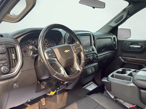 Used 2021 Chevrolet Silverado 1500 LT RWD image 32