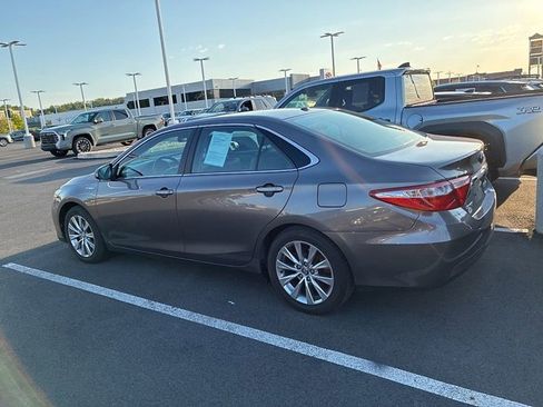 Used 2015 Toyota Camry XLE image 12