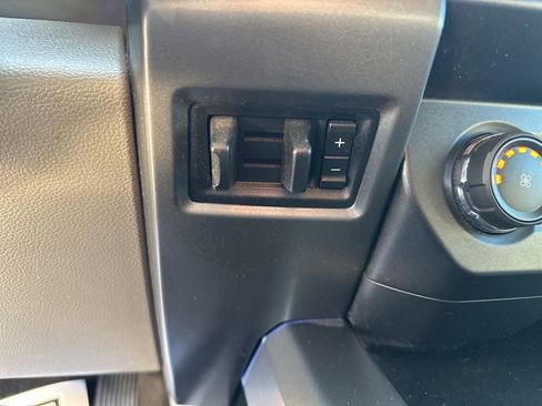 Used 2020 Ford F250 XLT w/ XLT Premium Package image 27