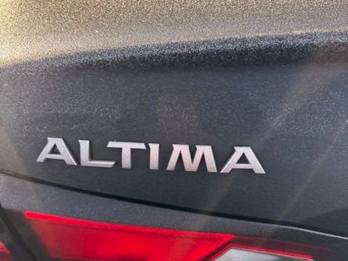 Used 2023 Nissan Altima 2.5 SV image 9