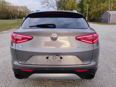Used 2018 Alfa Romeo Stelvio AWD image 5