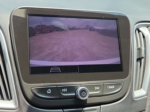 Used 2021 Chevrolet Malibu LS FWD image 16