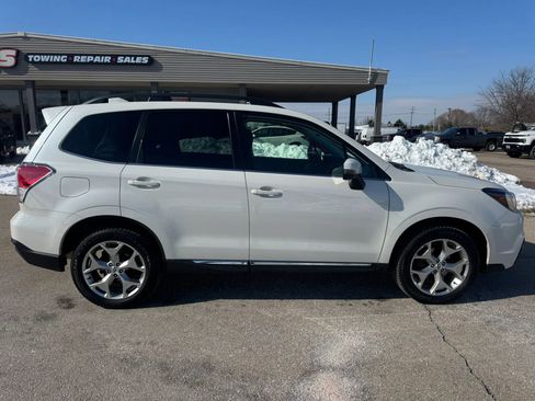 Used 2018 Subaru Forester 2.5i Touring w/ Popular Package #2 image 8