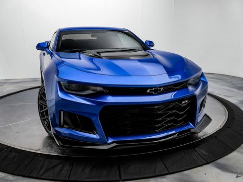 Used 2018 Chevrolet Camaro ZL1 image 20