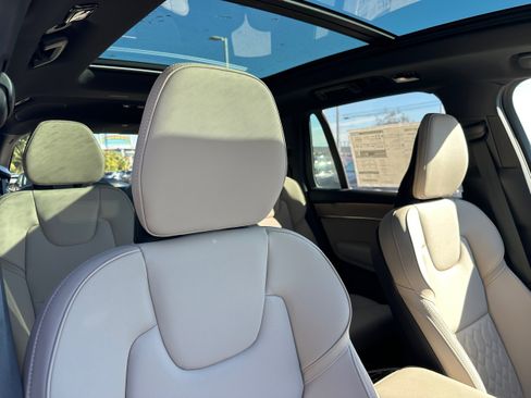 New 2026 Volvo XC90 B6 Plus w/ Protection Package Premier image 9