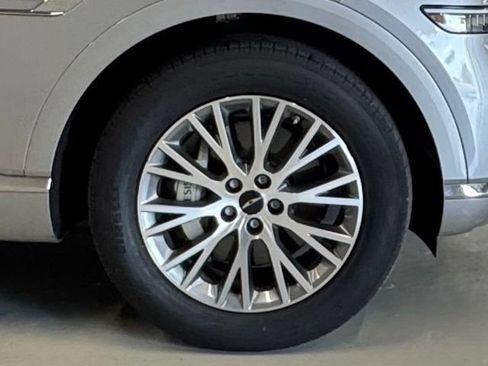 Used 2025 Genesis GV80 2.5T Standard AWD/4WD image 31